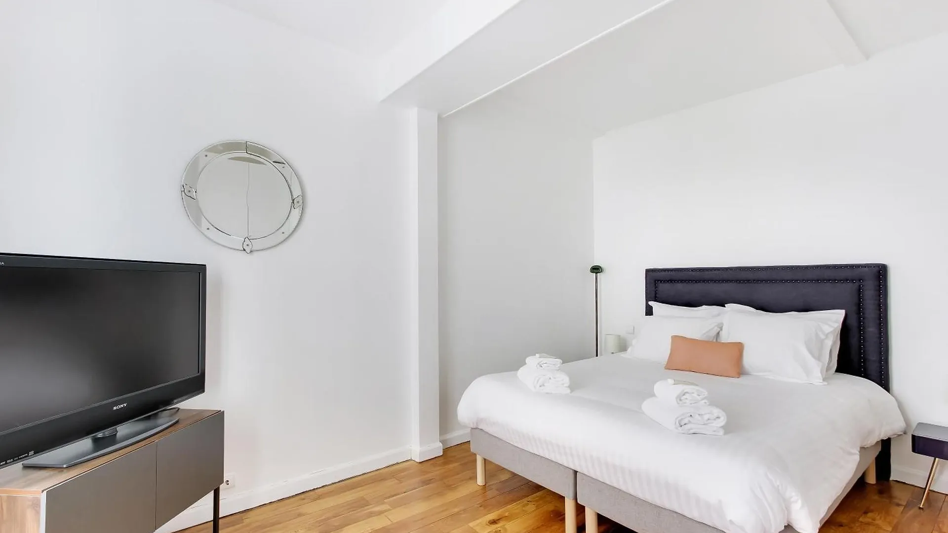 Pick A Flat'S Apartment In Saint Germain - Rue De Buci Paris